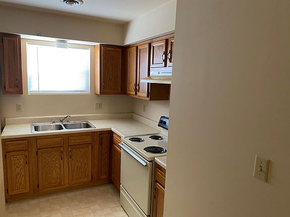 5th image of 709 W College St #1-3-6