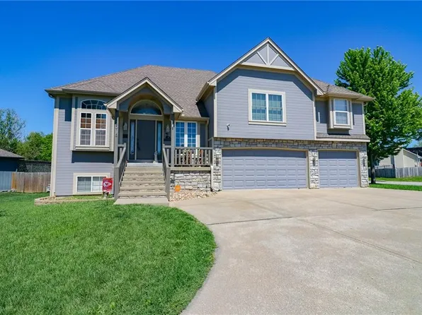 2015 Concord Dr, Independence, MO 64058