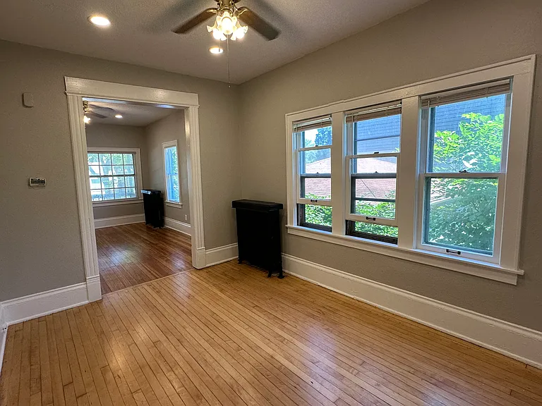 425 E Smith St #1 — Photo 5