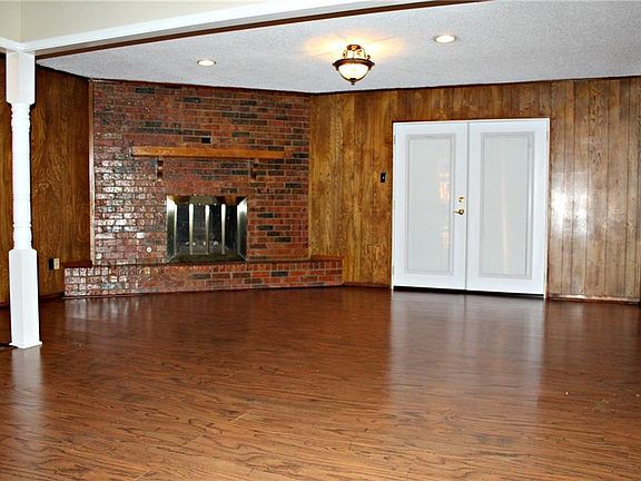 5th image of 10305 Kingswood Cir