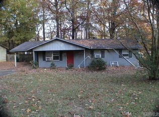 719 Rosewood Dr, Benton, AR 72015