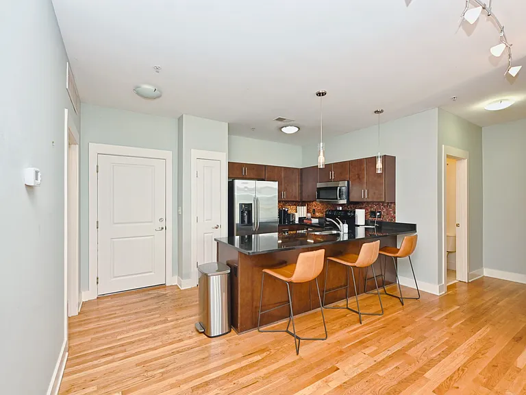 817 3rd Ave N #411 — Photo 27