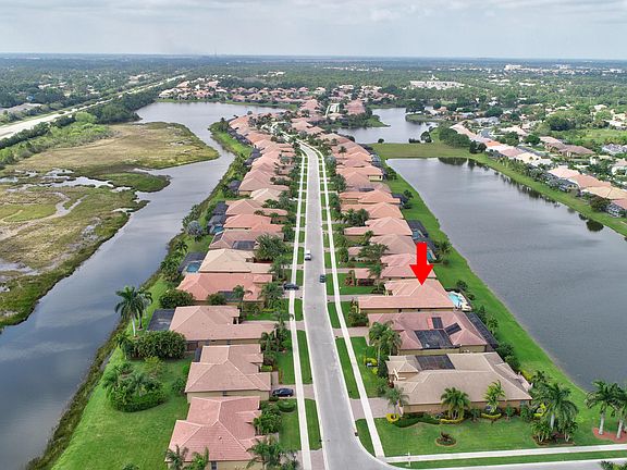 2nd image of 948 SW Grand Reserves Blvd
