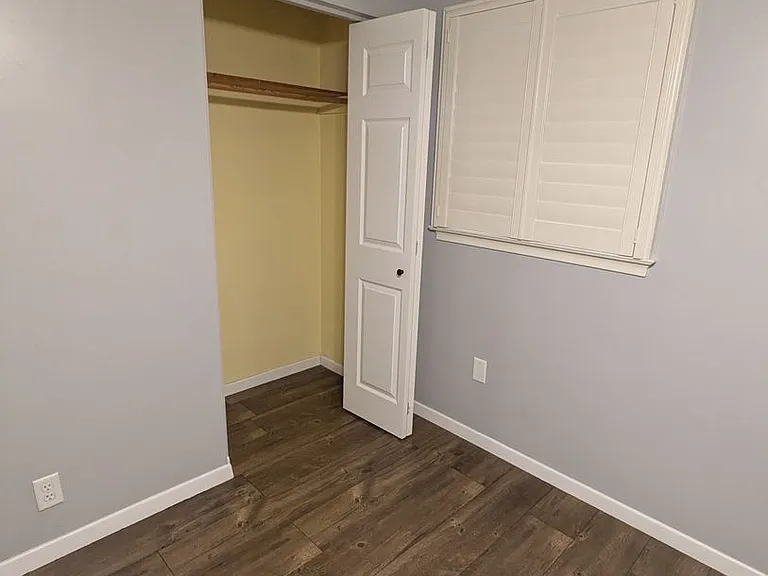 6228 Newton Ave S — Photo 28
