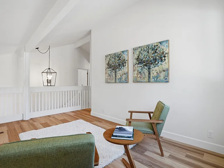 Upstairs loft flex space - yoga, kids play area, work from home office