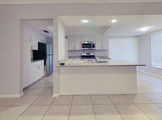 1236 Georgetowne Pl, Sarasota, FL 34232