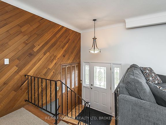 3rd image of 15 Windsor Ter