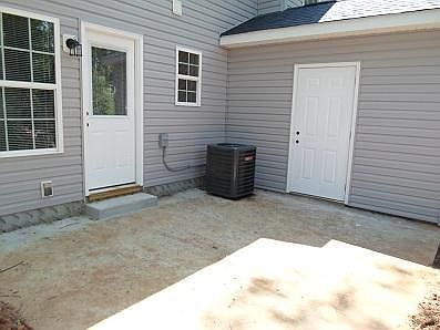 2nd image of 705 Crestland Ave #B7