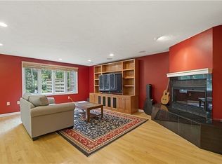 770 Salisbury St APT 205, Worcester, MA 01609