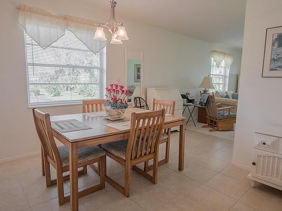 4th image of 30 Vista Gardens Trl