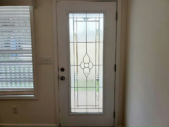 4th image of 13124 Lime Ave