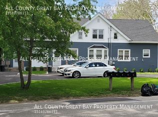 37 Maplewood Rd APT 3, Huntington Station, NY 11746