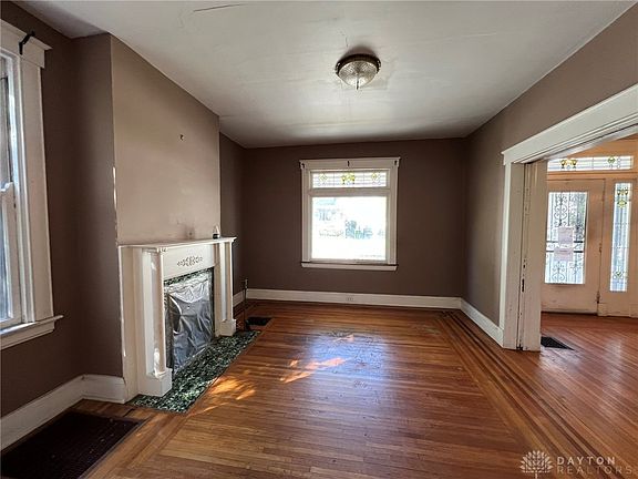 4th image of 3548 Larkspur Ave