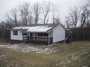 2710 Marion Oaks Dr, Zanesville, OH 43701