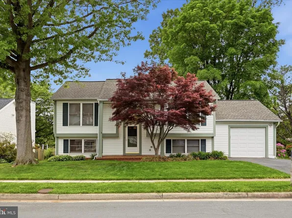 3824 Beech Down Dr, Chantilly, VA 20151