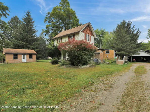 1272 Lawrence Hwy, Charlotte, MI 48813