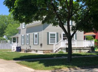 77 E 23rd St, Holland, MI 49423