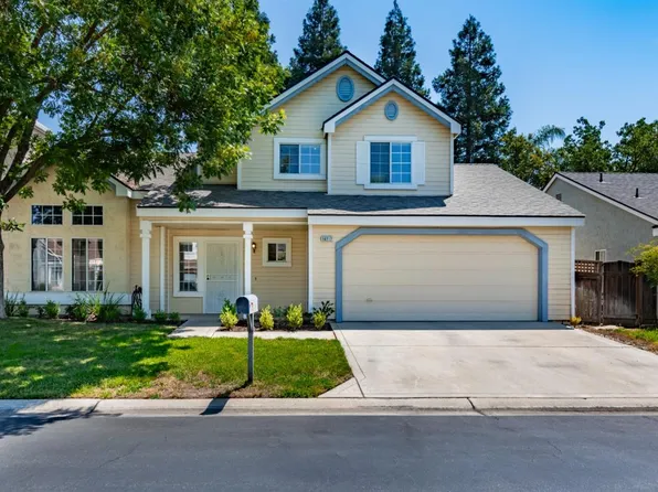 10717 N Windham Bay Cir, Fresno, CA 93730