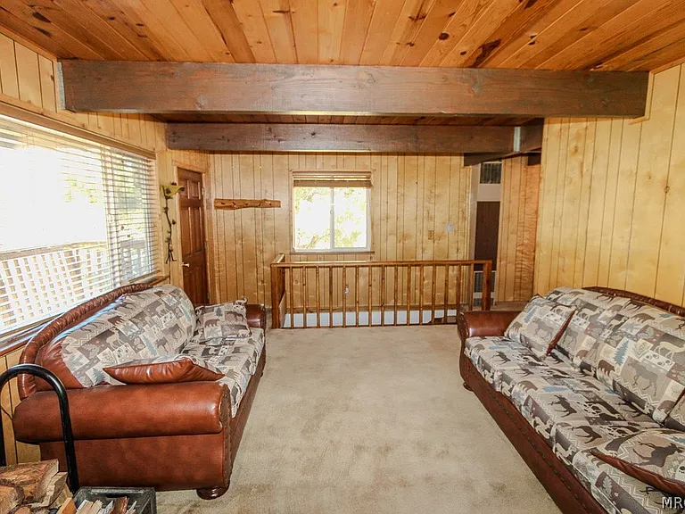 136 Mann Dr — Photo 11