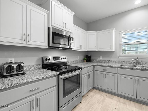 3rd image of 3728 Tiki Dr