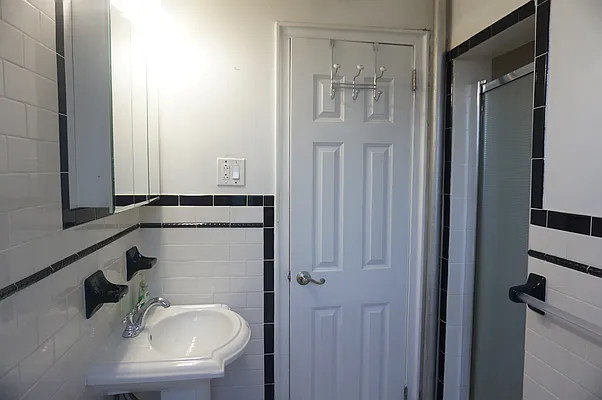 Sold by Benchmark Real Estate Sales LLC | media 17