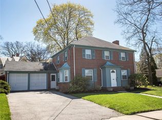 22 Leicester Way, Pawtucket, RI 02860