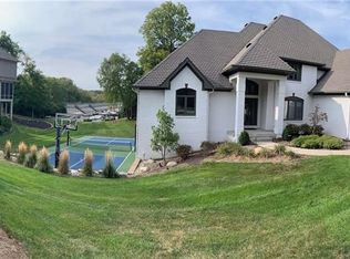 8204 Lake Springs Ct, Indianapolis, IN 46236