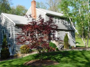 33 Rocky Ridge Dr, Trumbull, CT 06611