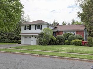 31-11 Garfield Pl, Fair Lawn, NJ 07410