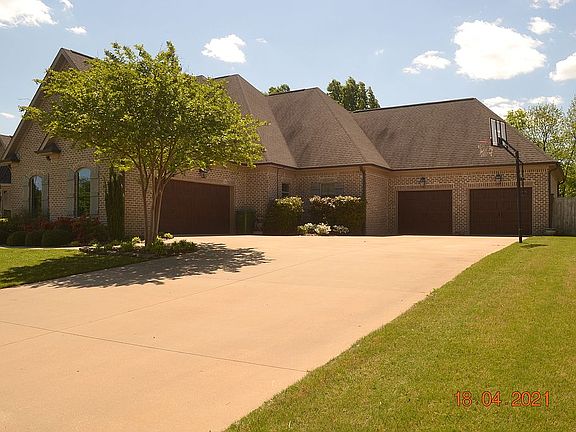 3rd image of 113 Dalton Ln