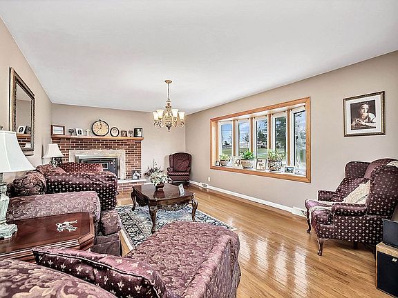 5th image of 2424 Ada Dr