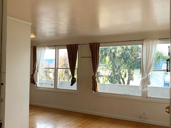 2nd image of 300-314 Anzavista Ave #312
