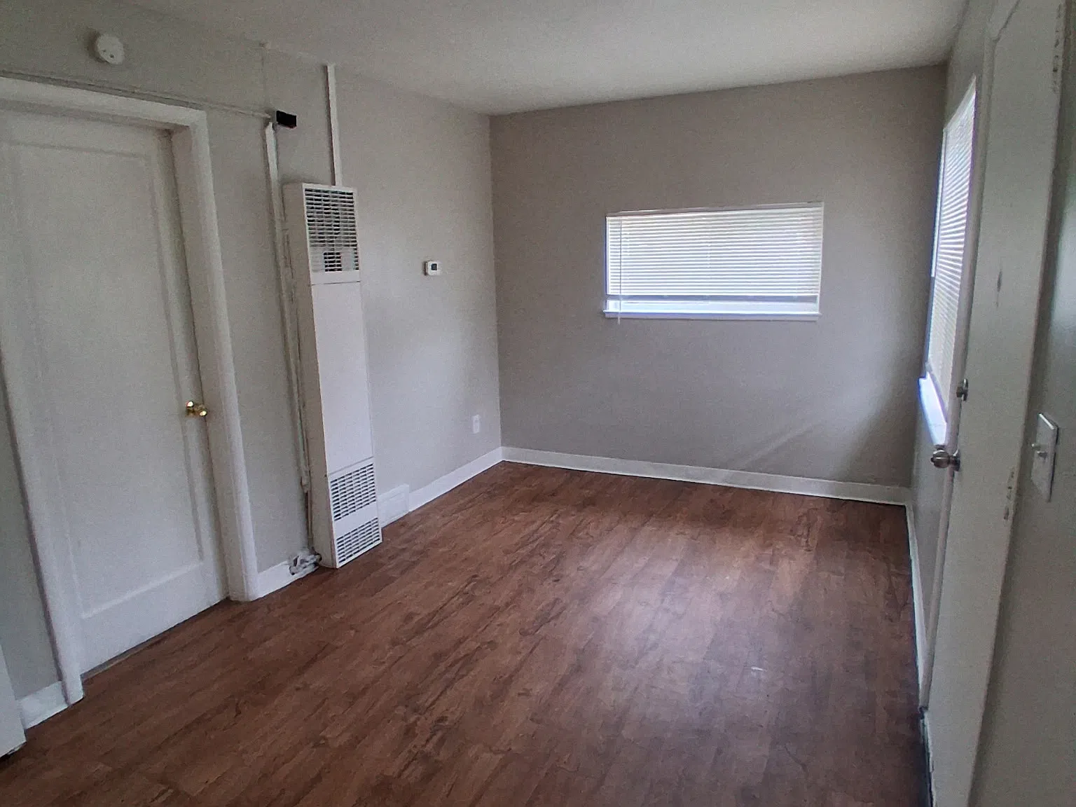 1190 S Sheridan — Photo 4
