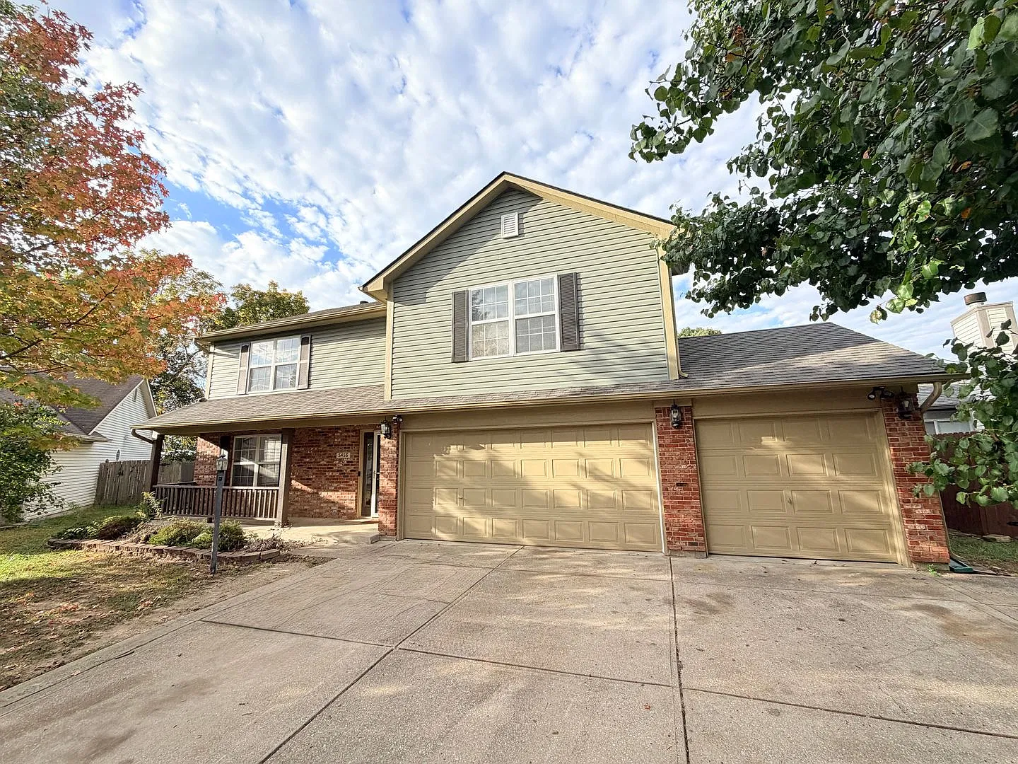 Now Showing: 4 Bedroom/2.5 Bathroom Located At 5456 Twin Bridge Cir. In Indianapolis, In. — Photo 2