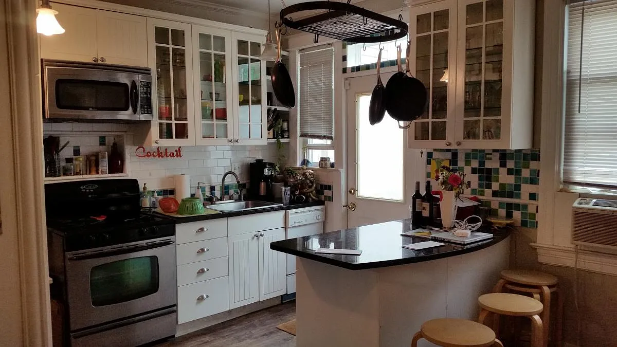 3 bed, 1650 sqft, $3,700 — Photo 1