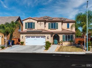 10002 Dutchman Peak Ln, Bakersfield, CA 93311