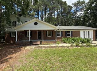 208 Hardwood Ridge Ct, Clayton, NC 27520