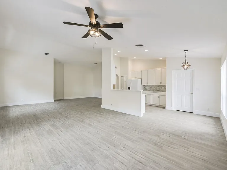 172 Jones Creek Dr — Photo 11