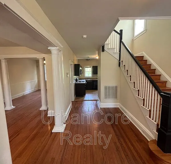 709 N 35th St — Photo 5