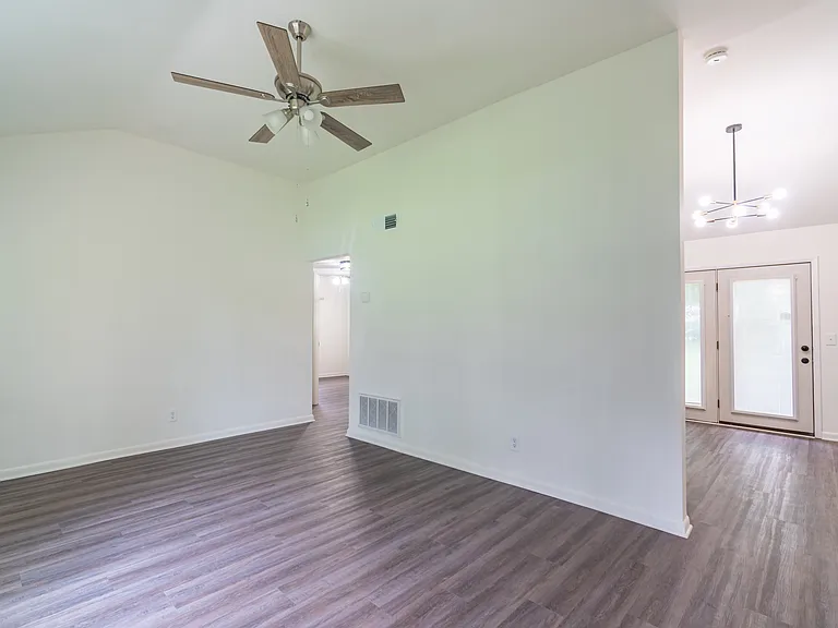 5407 Sir Barton Rd — Photo 9