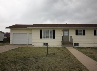 1607 E 27th St, Hays, KS 67601