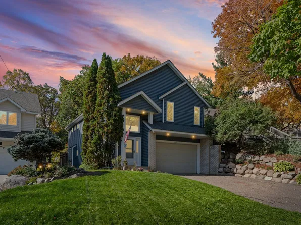 3045 Dundee Ln, Mound, MN 55364