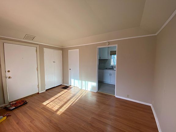2nd image of 952 Masson Ave