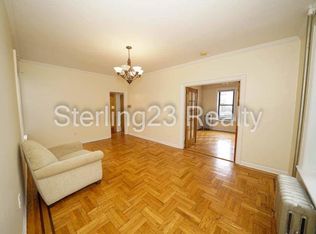 31-40 42nd St #1R, Astoria, NY 11103