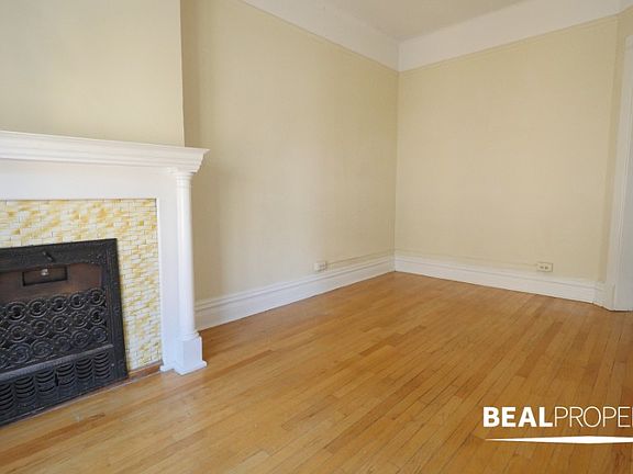 2nd image of 438 W Belden Ave APT 15