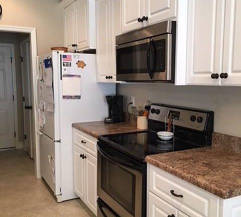 4th image of 4472 Galway Dr