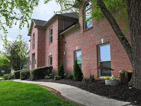 5th image of 204 Treyburn Dr