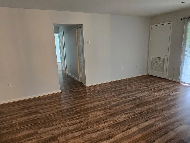 8503 Falls Run Rd #B — Photo 13