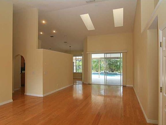 4th image of 2135 Durban Ct