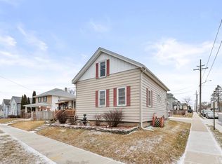 1502 S 10th St, Manitowoc, WI 54220